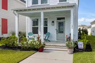 686 Blueway Ave, Summerville, SC 29486 - Photo 5