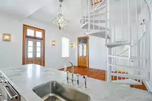 176 Broad St, Charleston, SC 29401 - Photo 57