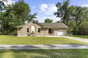 118 Bramwell Dr, Summerville, SC 29485 - Photo 1