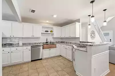 1323 Center Lake Drive, Mount Pleasant, SC 29464 - Photo 11