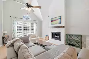 1323 Center Lake Dr, Mount Pleasant, SC 29464 - Photo 5