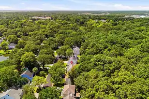 1323 Center Lake Dr, Mount Pleasant, SC 29464 - Photo 37