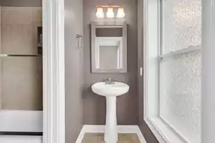 8 Hampton Pl, Charleston, SC 29403 - Photo 29