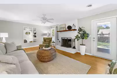 908 Searle Court, Mount Pleasant, SC 29464 - Photo 15