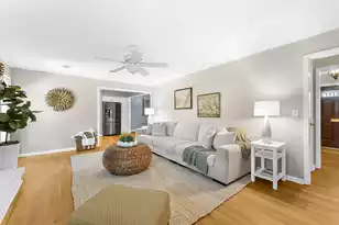 908 Searle Ct, Mount Pleasant, SC 29464 - Photo 17