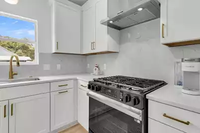 679 Kent Street, Mount Pleasant, SC 29464 - Photo 17