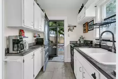 9 Laurel Avenue, Charleston, SC 29403 - Photo 31