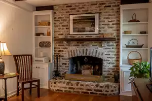 611 Beauregard St, Charleston, SC 29412 - Photo 7