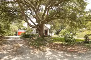 407 Dowling Ave, Walterboro, SC 29488 - Photo 1