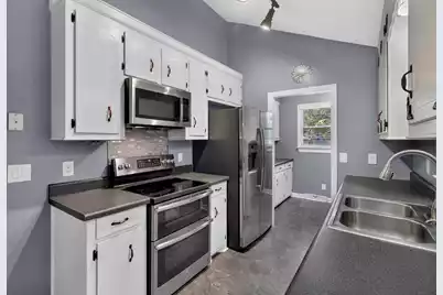 295 Forest Circle, Summerville, SC 29483 - Photo 3
