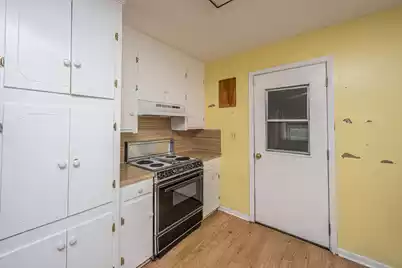 1056 Woodside Drive, Charleston, SC 29412 - Photo 7