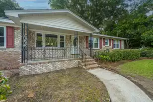 1056 Woodside Dr, Charleston, SC 29412 - Photo 3