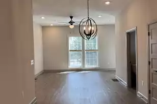 655 Bay Street E, Charleston, SC 29403 - Photo 11