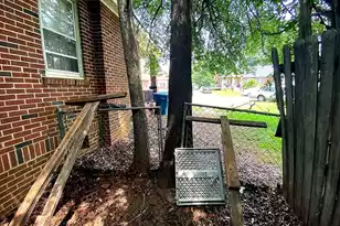 747 Holloway Ave, Greenwood, SC 29646 - Photo 3