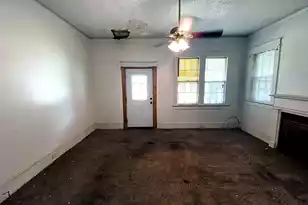 747 Holloway Ave, Greenwood, SC 29646 - Photo 7