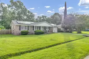 4220 Oakridge Dr, North Charleston, SC 29418 - Photo 3
