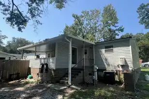 401 Dubois St, Bonneau, SC 29431 - Photo 9