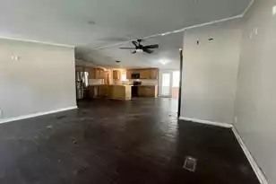 401 Dubois St, Bonneau, SC 29431 - Photo 3