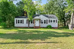 1123 Schley St, Orangeburg, SC 29115 - Photo 1