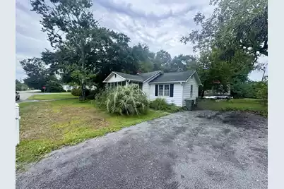 103 Elmwood Street E, Andrews, SC 29510 - Photo 3