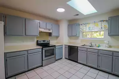 1240 Llewellyn Road, Mount Pleasant, SC 29464 - Photo 5