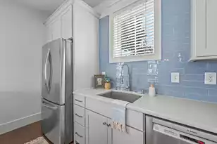 83 Cooper St, Charleston, SC 29403 - Photo 19