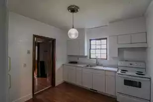 211 Poplar Street W, Charleston, SC 29403 - Photo 7