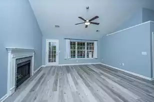 3346 Lindner Ln, Mount Pleasant, SC 29466 - Photo 7