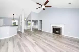 3346 Lindner Ln, Mount Pleasant, SC 29466 - Photo 5