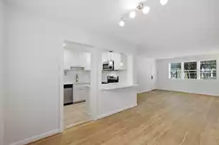 119 Wentworth St, Charleston, SC 29401 - Photo 9