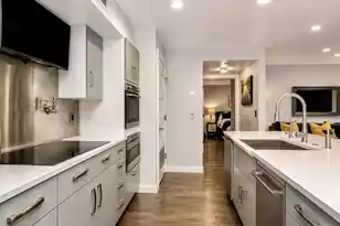 1481 Center St, Mount Pleasant, SC 29464 - Photo 5