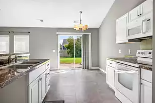 217 Barnwell St, Summerville, SC 29483 - Photo 27