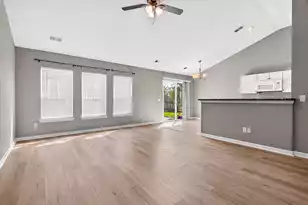 217 Barnwell St, Summerville, SC 29483 - Photo 11