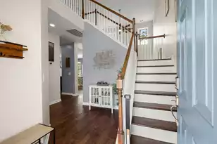 656 Redbud Ln, Summerville, SC 29486 - Photo 5