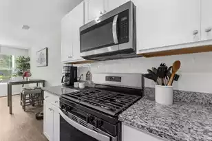 950 Long Blf Rd, Summerville, SC 29486 - Photo 5