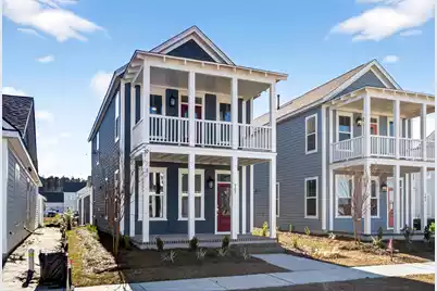 743 Blueway Avenue, Summerville, SC 29486 - Photo 1