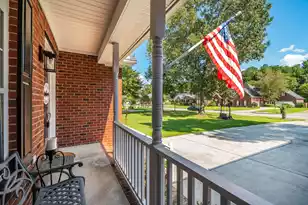 697 Hamlet Cir, Goose Creek, SC 29445 - Photo 5