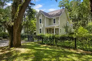 2204 Wappoo Dr, Charleston, SC 29412 - Photo 1
