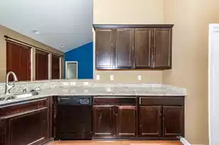 7648 High Maple Cir, North Charleston, SC 29418 - Photo 9