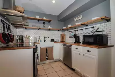 1082 Shadow Drive S, Mount Pleasant, SC 29464 - Photo 5
