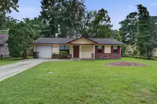 106 Carriage Ct, Summerville, SC 29486 - Photo 1