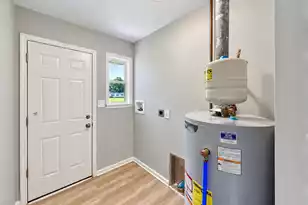 306 Orangeburg Rd, Summerville, SC 29483 - Photo 13