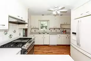 5813 Lakeside Dr E, Hanahan, SC 29410 - Photo 37