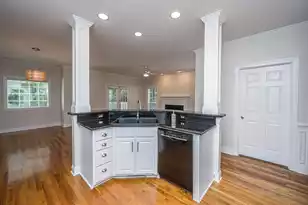1049 Mathis Ferry Rd, Mount Pleasant, SC 29464 - Photo 9