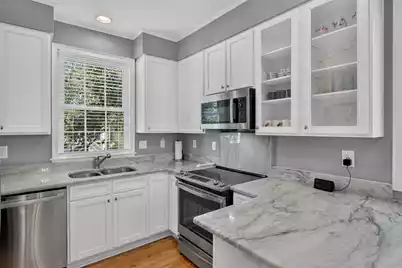 1560 Sea Palms Crescent, Mount Pleasant, SC 29464 - Photo 11