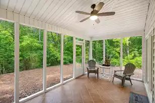 1611 Camfield Ln, Mount Pleasant, SC 29466 - Photo 21