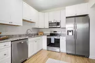 1611 Camfield Ln, Mount Pleasant, SC 29466 - Photo 7