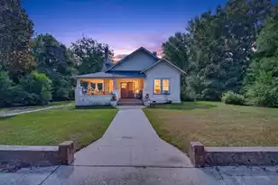 645 Hampton St, Elloree, SC 29047 - Photo 1