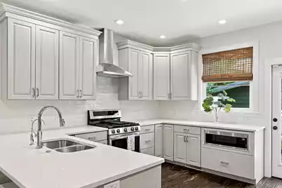 130 Darlington Avenue, Charleston, SC 29403 - Photo 9