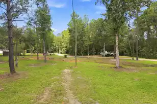 725 Yellow Brick Rd, Bonneau, SC 29431 - Photo 13